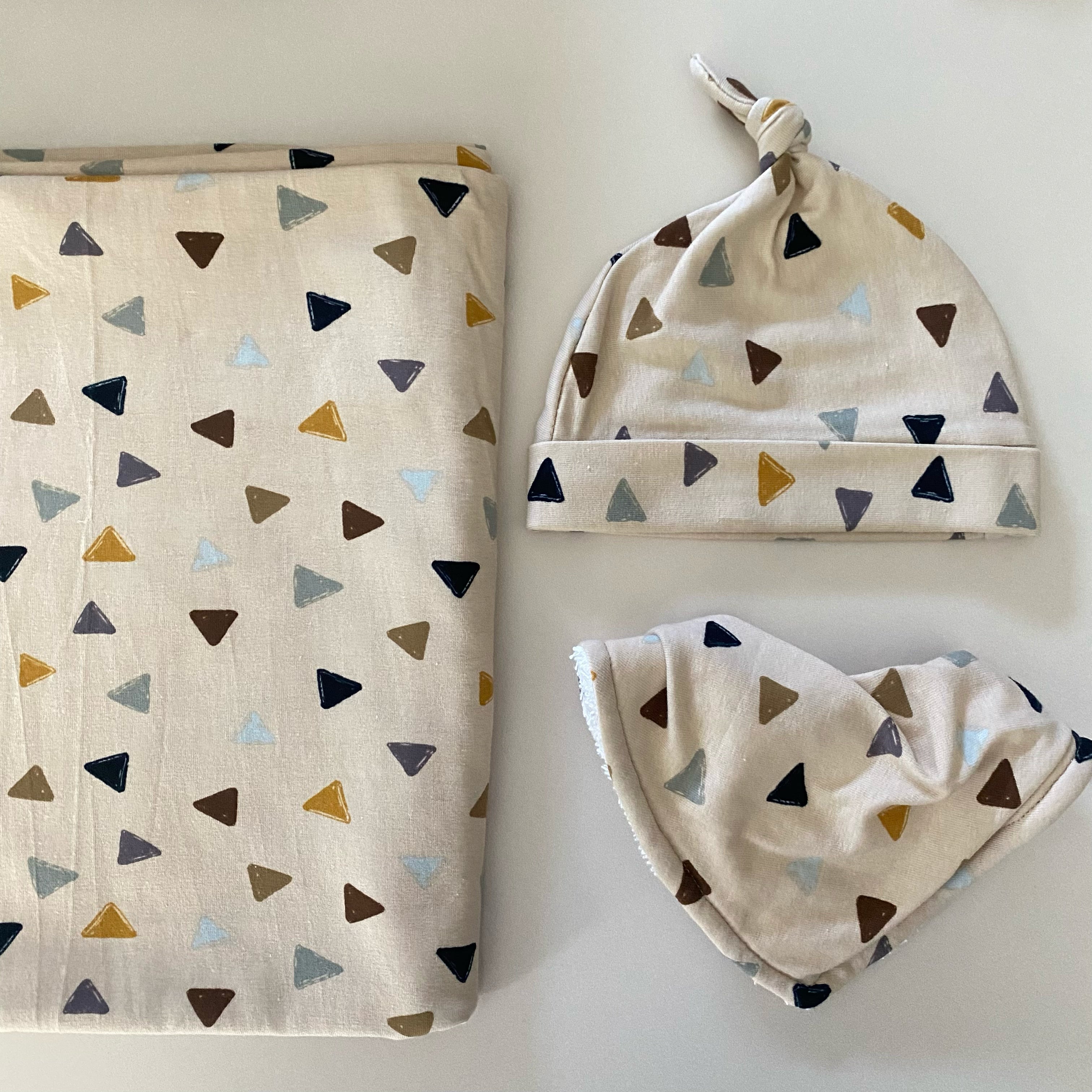 Jersey Wrap and Bib Set