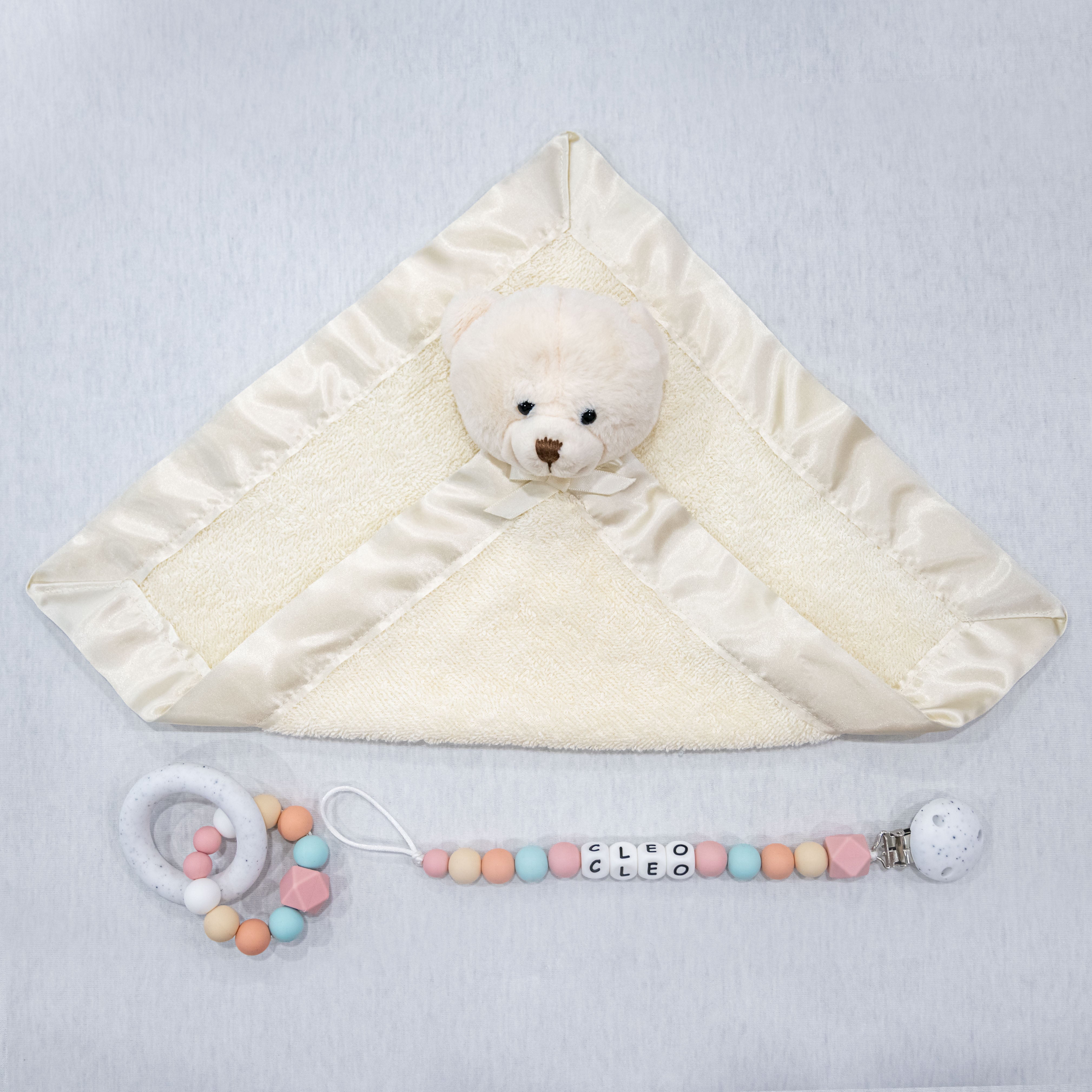 Vintage Ivory Comforter
